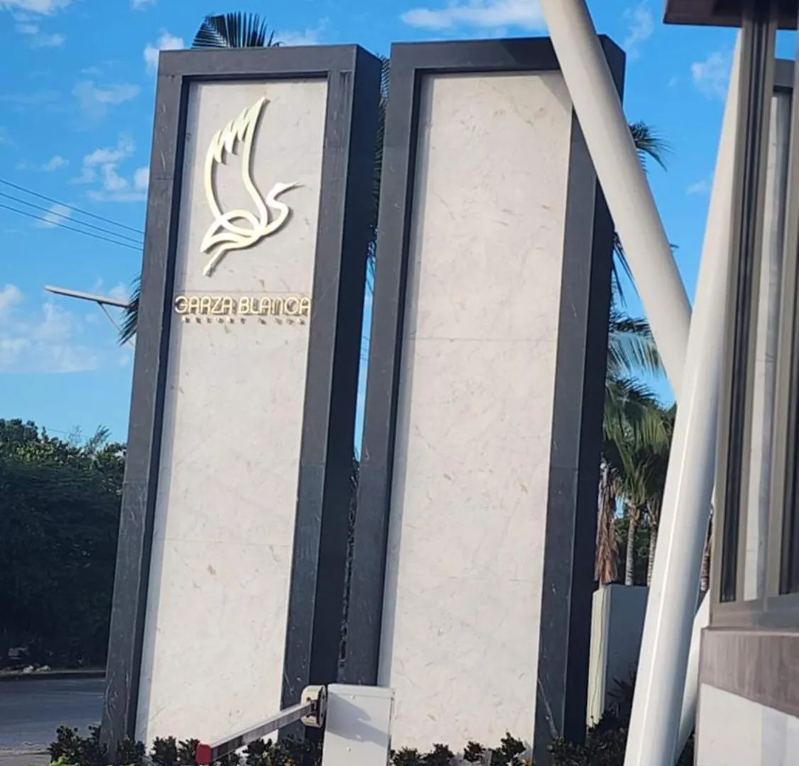 Garza Blanca Resort & Spa Cancun contacts